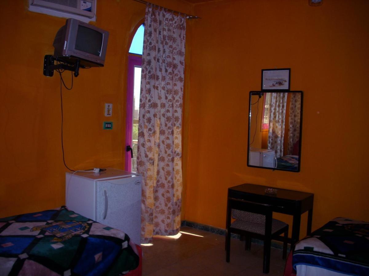 Ramsess Hostel Луксор Екстериор снимка